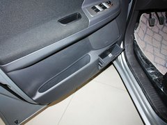 2011款 2.0 自动 豪华型 7座