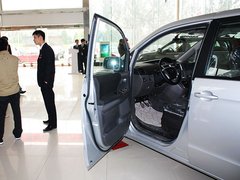 2011款 2.0 自动 豪华型 7座