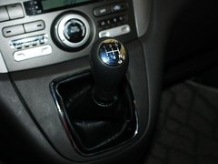 2011款 2.0 自动 豪华型 7座