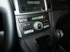 2011款 2.0 自动 豪华型 7座