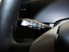 2011款 2.0 自动 豪华型 7座