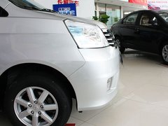 2011款 2.0 自动 豪华型 7座