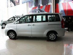 2011款 2.0 自动 豪华型 7座