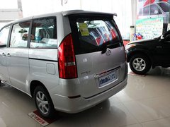 2011款 2.0 自动 豪华型 7座