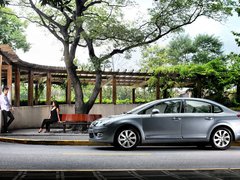 2011款 三厢 1.6L 自动 舒适型