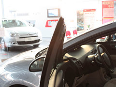 2011款 三厢 1.6L 自动 舒适型