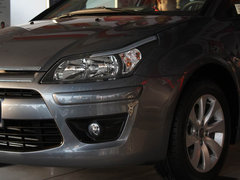 2011款 三厢 1.6L 自动 舒适型