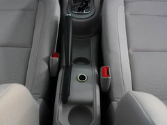 2011款 三厢 1.6L 自动 舒适型