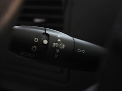 2011款 三厢 1.6L 自动 舒适型