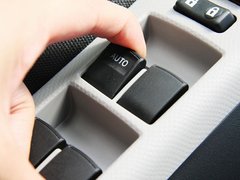2011款 1.6G 自动 炫动版