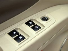 2010款 V7 2.0L 手动 两驱基本型