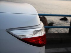 2011款 1.6 CVT 豪华型