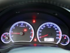 2011款 1.6 CVT 舒适型