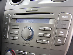 2011款 1.8 手动 运动型 5座