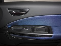 2011款 1.4T 自动 时尚版