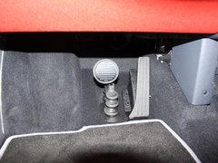 2011款 1.0L AMT 硬顶标准版