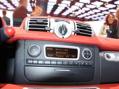 2011款 1.0L AMT 硬顶标准版