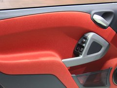 2011款 1.0L AMT 硬顶标准版