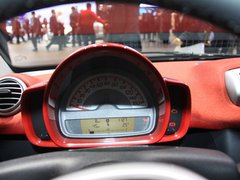 2011款 1.0L AMT 硬顶标准版