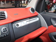 2011款 1.0L AMT 硬顶标准版