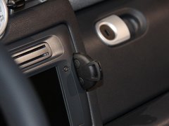 2011款 1.0L AMT 硬顶标准版