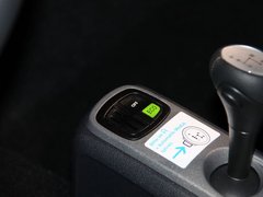 2011款 1.0L AMT 硬顶标准版
