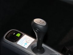 2011款 1.0L AMT 硬顶标准版