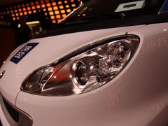 2011款 1.0L AMT 硬顶标准版