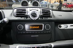 2011款 1.0L AMT 硬顶标准版