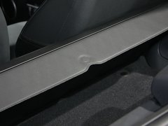 2011款 1.0L AMT 硬顶标准版