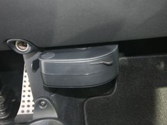 2011款 1.0L AMT 硬顶标准版