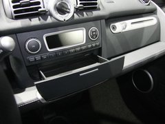 2011款 1.0L AMT 硬顶标准版