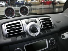 2011款 1.0L AMT 硬顶标准版