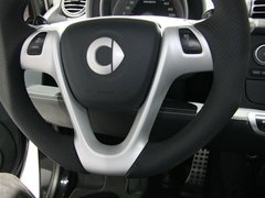 2011款 1.0L AMT 硬顶标准版