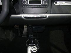 2011款 1.0L AMT 硬顶标准版