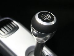 2011款 1.0L AMT 硬顶标准版