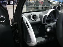 2011款 1.0L AMT 硬顶标准版