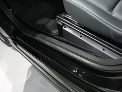 2011款 1.0L AMT 硬顶标准版