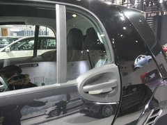 2011款 1.0L AMT 硬顶标准版