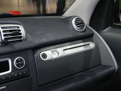 2011款 1.0L AMT 硬顶标准版