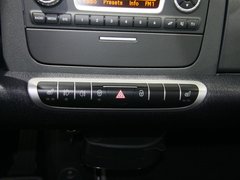 2011款 1.0L AMT 硬顶标准版