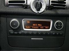 2011款 1.0L AMT 硬顶标准版