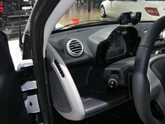 2011款 1.0L AMT 硬顶标准版