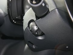 2011款 1.0L AMT 硬顶标准版
