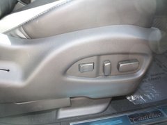 2011款 3.0 自动 舒适型 5座