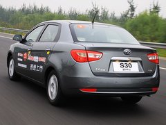 2011款 1.6L 自动 尊雅型