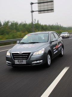 2011款 1.6L 自动 尊雅型