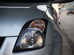 2011款 1.3L 自动 时尚版
