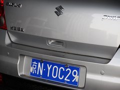 2011款 1.3L 自动 时尚版