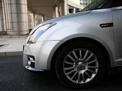 2011款 1.3L 自动 时尚版